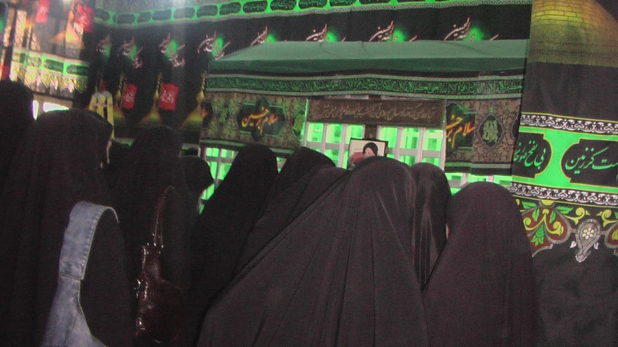 فعالیتهای هفته کتاب و کتابخوانی

 4