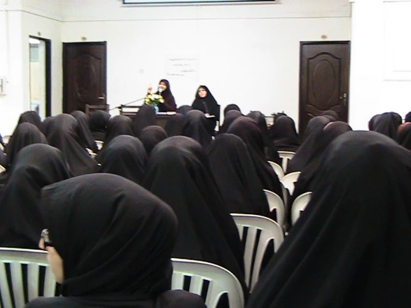 اولین نشست صمیمی مسئولان دانشگاه با دانشجویان پردیس حضرت معصومه سلام الله علیها در تاریخ 13 مهر ماه 1394 5