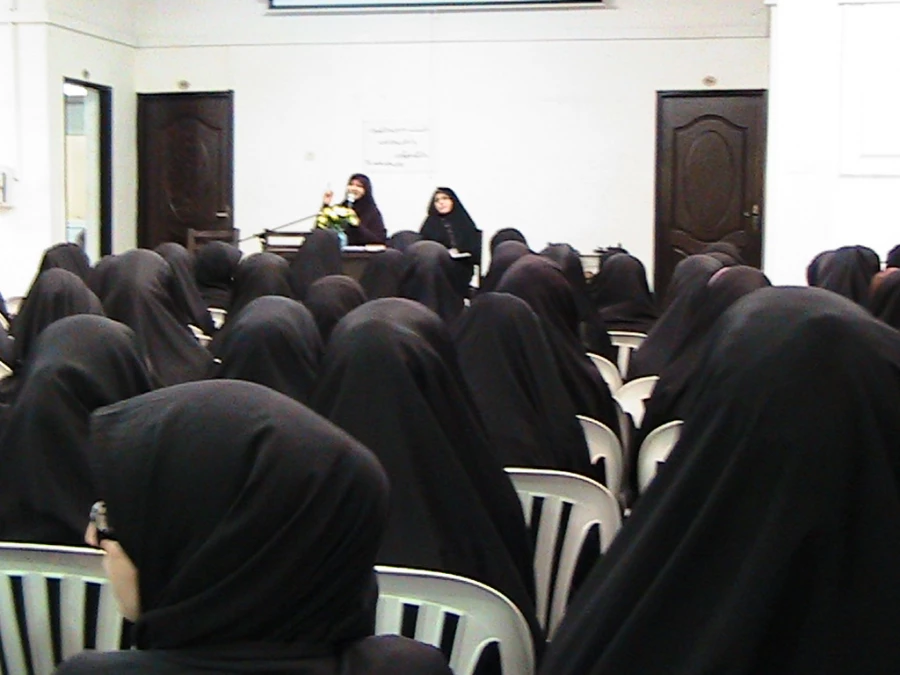 اولین نشست صمیمی مسئولان دانشگاه با دانشجویان پردیس حضرت معصومه سلام الله علیها در تاریخ 13 مهر ماه 1394 5