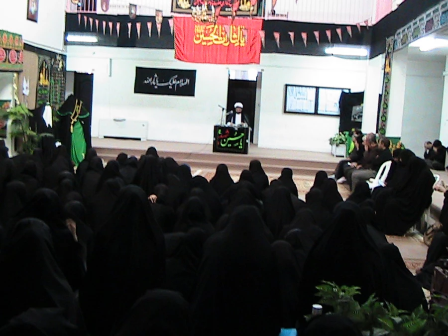 سومین  برنامه عزاداری حسینی  ویژه اساتید کارکنان و دانشجویان پردیس حضرت معصومه (س) د 2