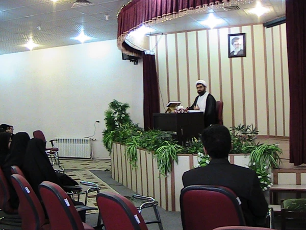 اولین  جلسه مسئولین نهاد رهبری با اعضای مرکزی کانون ها 2