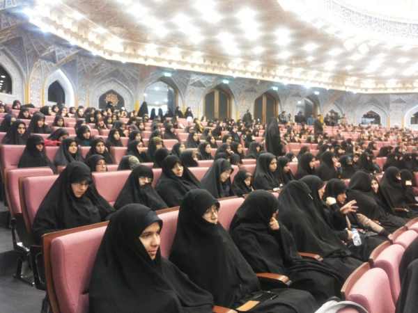 شرکت  دانشجویان پردیس حضرت مصومه (سلام الله علیها ) در برنامه افتتاحیه مسابقات ملی قرآن و عترت  2