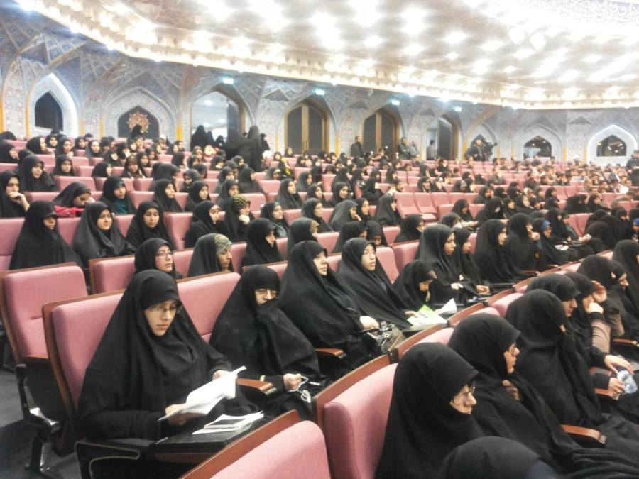 شرکت  دانشجویان پردیس حضرت مصومه (سلام الله علیها ) در برنامه افتتاحیه مسابقات ملی قرآن و عترت  2