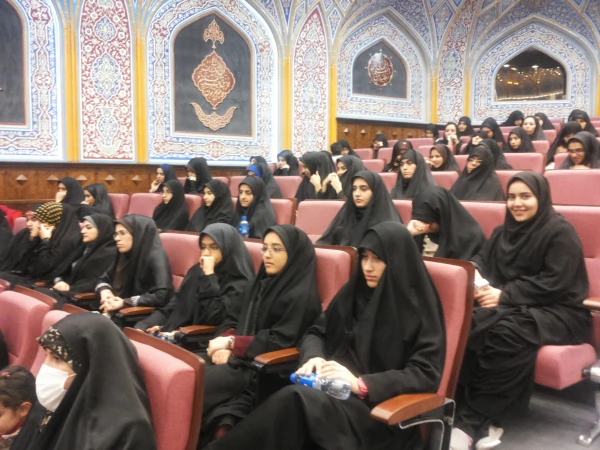 شرکت  دانشجویان پردیس حضرت مصومه (سلام الله علیها ) در برنامه افتتاحیه مسابقات ملی قرآن و عترت  2