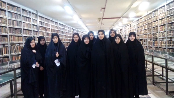 بازدید از کتابخانه آیه الله مرعشی نجفی 3