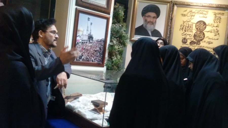 بازدید از کتابخانه آیه الله مرعشی نجفی 4