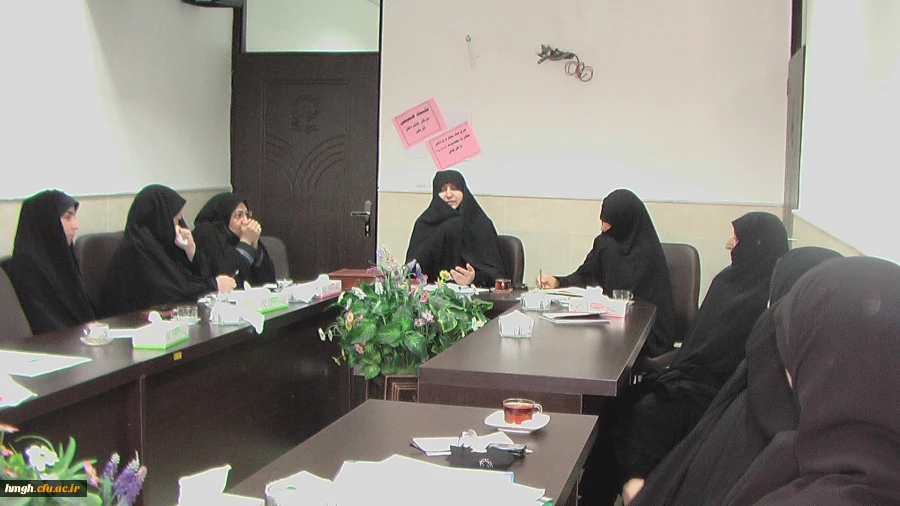 نشست صمیمی سرکار خانم دکتر شریفی سرپرست محترم پردیس با کارکنان 2