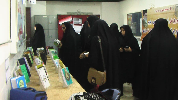 برگزاری نمایشگاه کتاب  در هفته کتاب و کتابخوانی  2