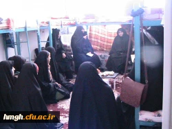 نشست صمیمی سرکار خانم دکتر شریفی  سرپرست محترم پردیس حضرت معصومه سلام الله علیها  به همراه کارشناسان  محترم در اتاق خوایگاه دانشجویی در عصر روز دانشجو 3