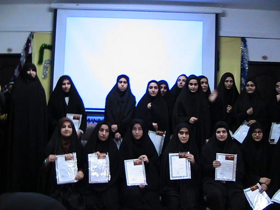 تقدیر و اهدای جوایز رتبه های برتر نیم سال دوم تحصیلی 94-93