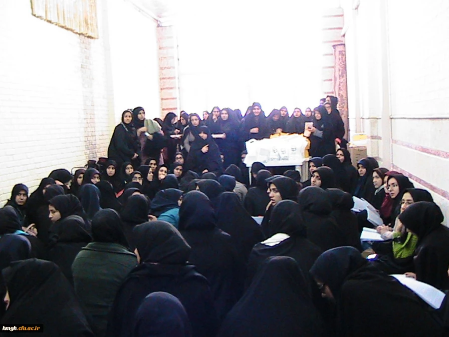 حضور سرپرست پردیس حضرت معصومه سلام الله علیها در بین دانشجویان قمی به مناسبت روز دانشجو 2