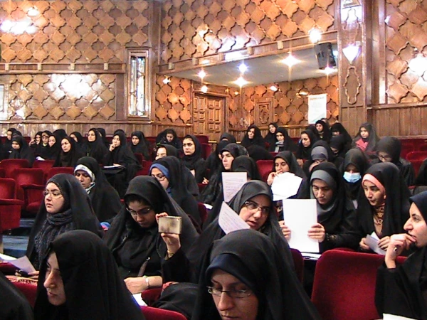 شرکت دانشجومعلمان در همایش فناوری های نوین و کتابخانه  دیجیتالی همزمان با هفته پژوهش و فناوری  4