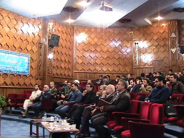 شرکت دانشجومعلمان در همایش فناوری های نوین و کتابخانه  دیجیتالی همزمان با هفته پژوهش و فناوری  5