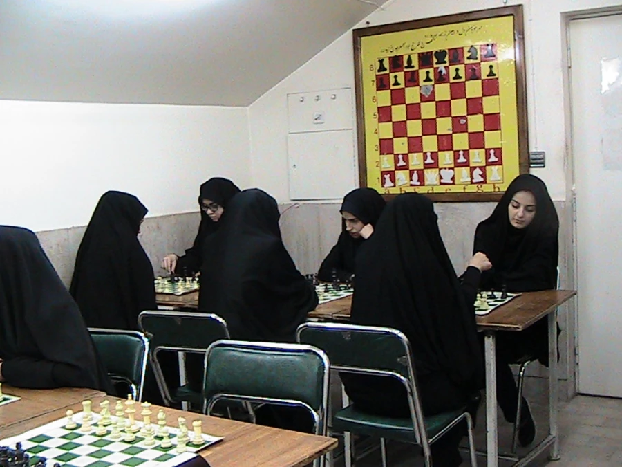 برگزاری مسابقات والیبال و شطرنج به مناسبت روز دانشجو 4