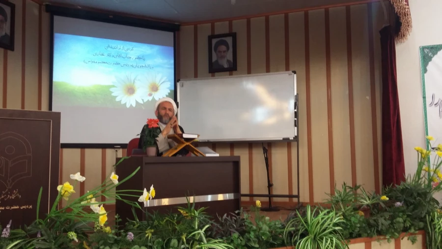 برگزاری  کرسی آزاد اندیشی با موضوع دانشگاه  اسلامی  3