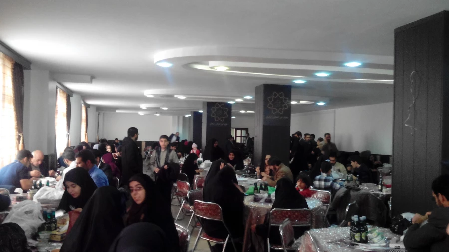 گزارش شرکت دانشجویان پردیس حضرت معصومه (س) در اختتامیه سومین جشنواره بین المللی شعر اشراق 
 2