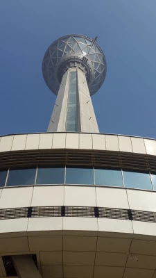 گزارش شرکت دانشجویان پردیس حضرت معصومه (س) در اختتامیه سومین جشنواره بین المللی شعر اشراق 
 2