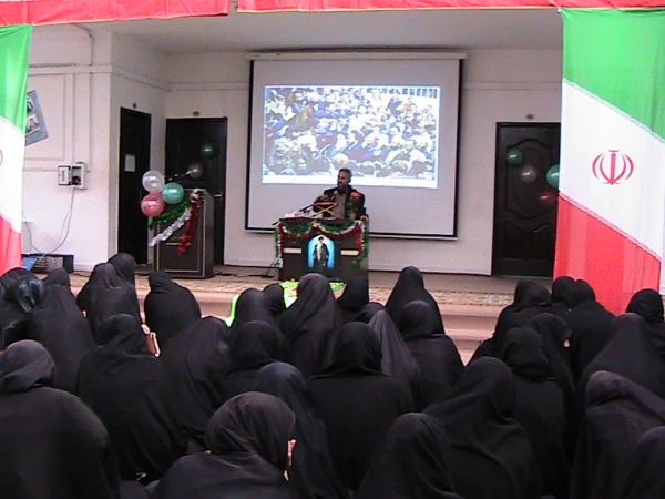 گزارش برنامه ساعت فرهنگی مورخ 12/11/94 مصادف با آغاز دهه مبارک فجر 2