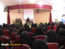 گزارش نشست مسئولین با دانشجومعلمان رشته ادبیات عرب مورخ 25 بهمن ماه در سالن اجتماعات  3