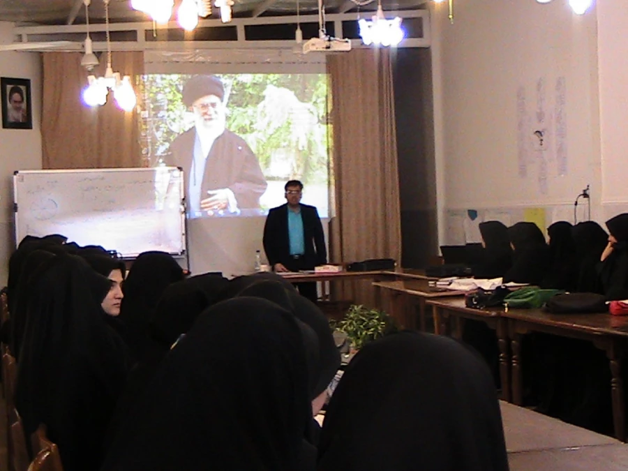 برگزاری کارگاه آموزشی الگوهای تدریس و یادگیری با رویکرد حل مسئله و درس پژوهی 3