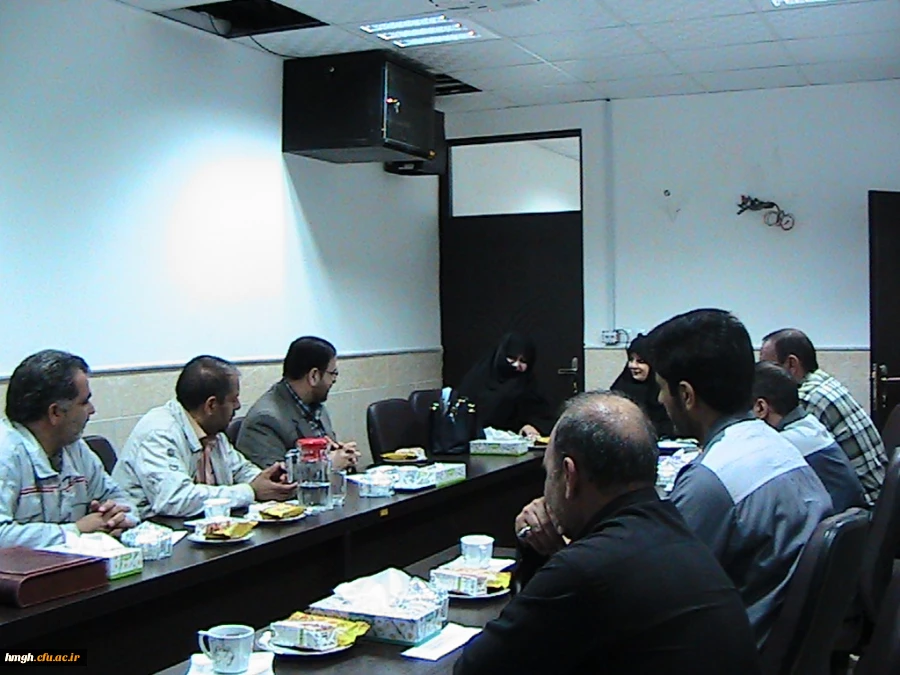 جلسه مسئولین پردیس حضرت معصومه (س) با همکاران مورخ 6/12/94 2