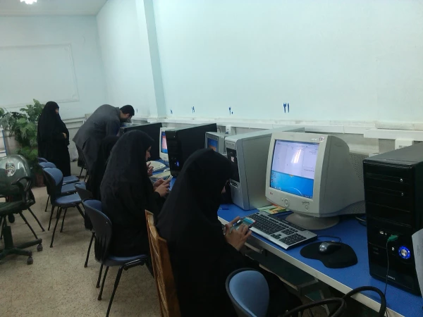 برگزاری کارگاه آموزش نرم افزار پژوهیار

روز پنجشنبه مورخ 13/12/1394 اولین جلسه کارگاه آموزش نرم افزار پژوهیار ویژه اساتید، کارکنان و دانشجویان کارشناسی ارشد رشته علوم قرآنی و حدیث در پردیس حضرت معصومه(س) برگزار گردید.  2
