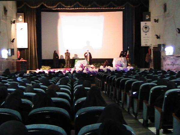 برگزاری همایش هفته بزرگداشت مقام والای معلم در سالن سینما تربیت 6