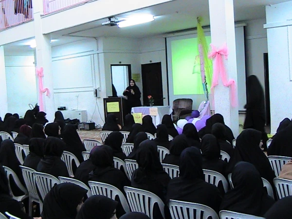 برگزاری جشن فارغ التحصیلی ورودی های 91در سالن خوابگاه دانشجویی 2