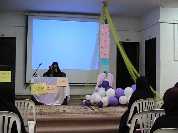 برگزاری جشن فارغ التحصیلی ورودی های 91در سالن خوابگاه دانشجویی 4