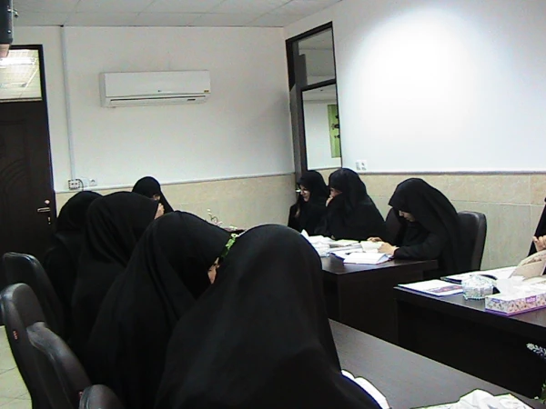 نشست صمیمی سرپرست  محترم پردیس حضرت معصومه (سلام الله علیها) با کارکنان خانم  2