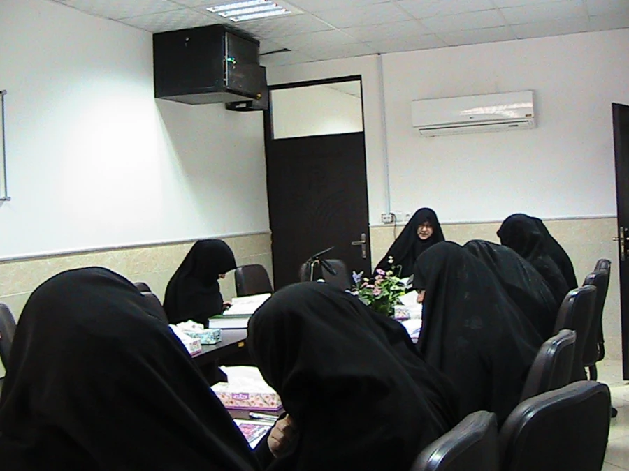 نشست صمیمی سرپرست  محترم پردیس حضرت معصومه (سلام الله علیها) با کارکنان خانم  2