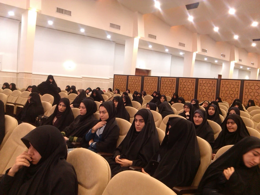 شرکت دانشجویان پردیس حضرت معصومه(س) در همایش «جایگاه پژوهش در نظام آموزشی» 2