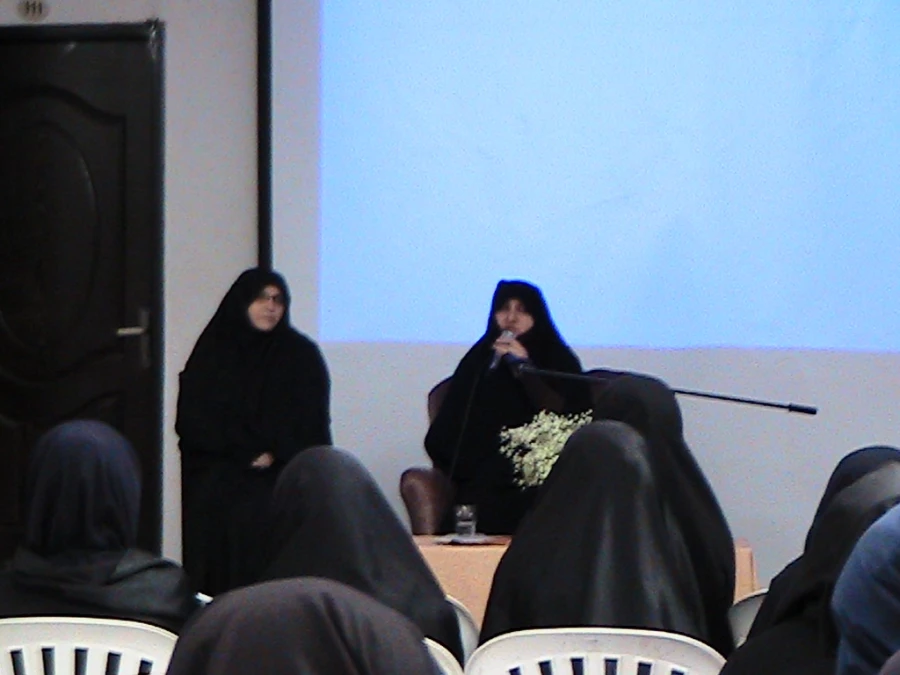 برگزاری نشست صمیمی سرپرست پردیس حضرت معصومه (س) با دانشجویان در ساعت فرهنگی 2