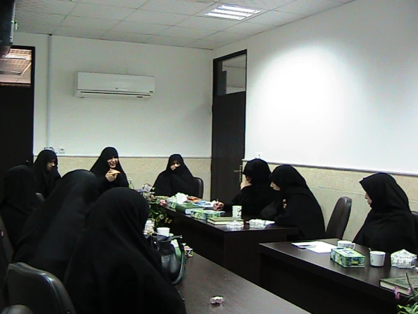 نشست صمیمی سرپرست محترم پردیس حضرت معصومه (سلام الله علیها) با همکاران 2