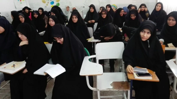 کرسی آزاد اندیشی با عنوان  "بررسی غدیر خم " 2