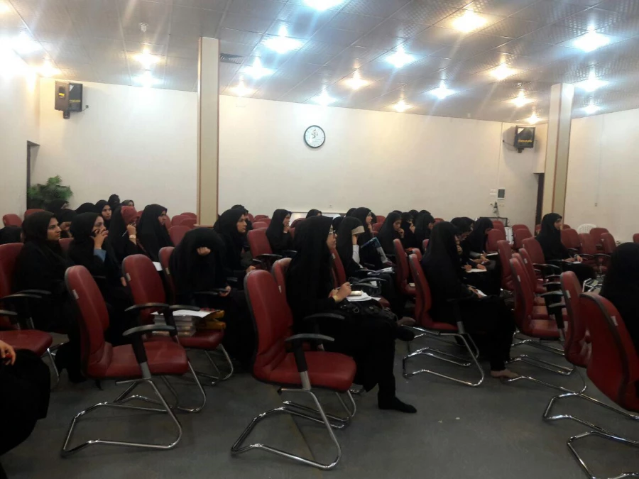 برگزاری کارگاه نماز در پردیس حضرت معصومه (س) 2