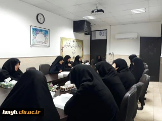 برگزاری جلسه قرائت و تفسیر جز 17 قران کریم