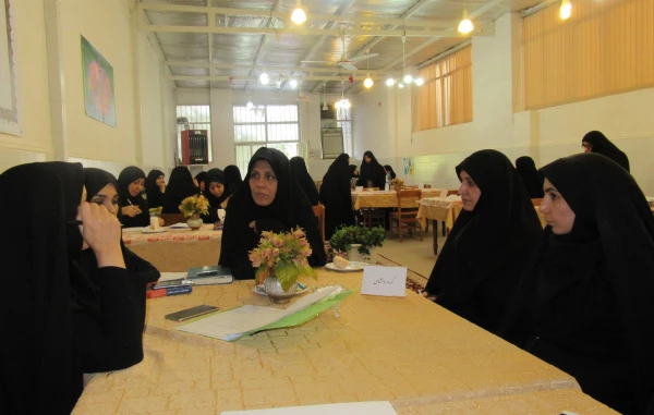 برگزاری نشست شورای مدرسین و گروههای آموزشی  7