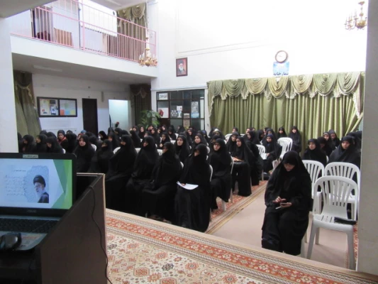 مراسم بزرگداشت هفته پژوهش وروز وحدت حوزه و دانشگاه  5