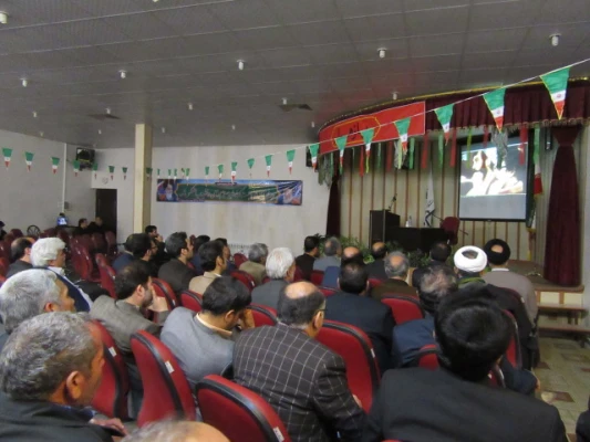 نشست بصیرتی ویژه گرامیداشت سی و نهمین الگرد پیروزی انقلاب  9