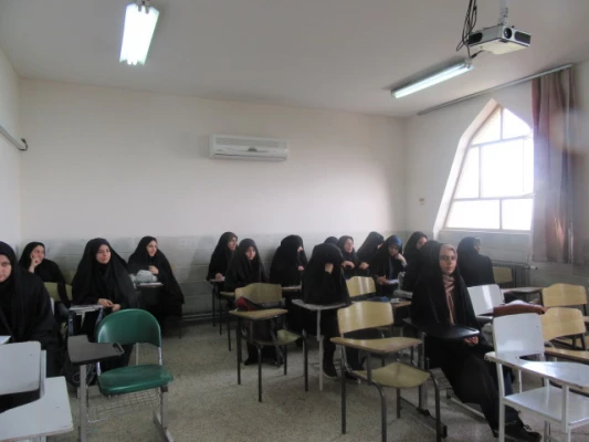 برگزاری کرسی آزاد اندیشی با موضوع تک فرزندی وعواقب ناشی از آن  4