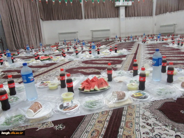 مراسم ضیافت افطار همزمان باسالروز فتح خرم شهر درسرای دانشجویی پردیس حضرت معصومه (س) 2