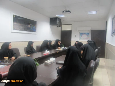 برگزاری نشست مسؤولان پردیس حضرت معصومه(س) با اعضای کانون ها، انجمن های علمی و تشکل های دانشجویی