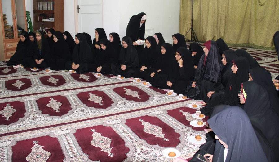 دیدار صمیمانه مدیر کل دانشجویی و مدیر پردیس های استان قم با دانشجو معلمان اهل سنت به مناسب هفته وحدت 4