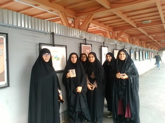 بازدید از نمایشگاه عکس سربندهای ماه 3