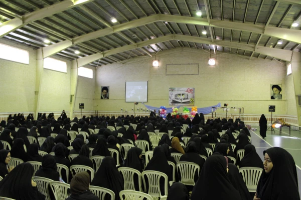 مراسم روز دانشجو با حضور سرپرست امور پردیس های استان قم در پردیس حضرت معصومه(س) 2