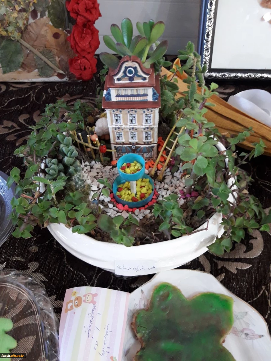 نمایشگاه آثار هنری دانشجومعلمان رشته آموزش ابتدایی ورودی 97  2