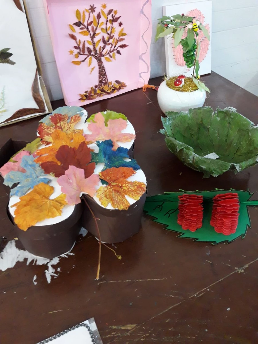 نمایشگاه آثار هنری دانشجومعلمان رشته آموزش ابتدایی ورودی 97  7