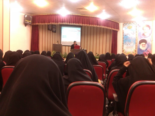 برگزاری جلسه آموزشی کار با سامانه گلستان و آشنایی با آیین نامه آموزشی ویژه دانشجومعلمان ورودی 97 2