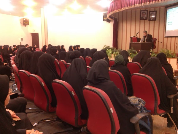 برگزاری جلسه آموزشی کار با سامانه گلستان و آشنایی با آیین نامه آموزشی ویژه دانشجومعلمان ورودی 97 3